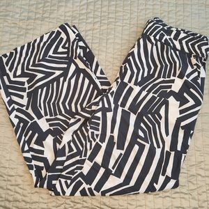 NWT silk wide leg patterned pant. Grey & ivory